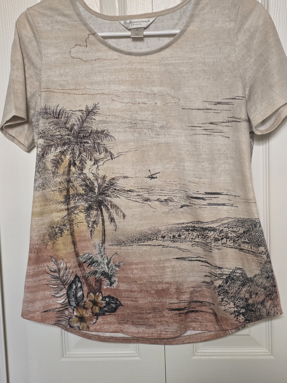 Christopher & Banks Beige Short-Sleeve Tee with Palm & Sunset Print